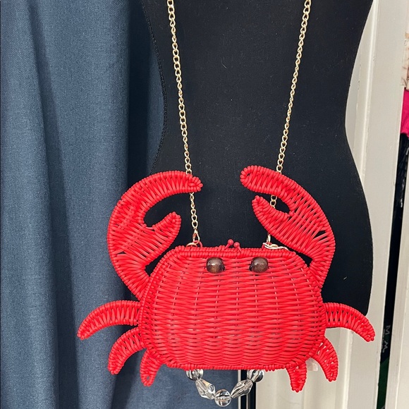 Tommy Bahama Handbags - Tommy Bahama Red Woven Crab Crossbody Bag